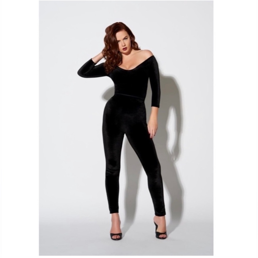 Black Velvet Traci Lords For Couture For Every Body Pinup Girl Clothing Pants S